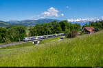 Am 30.05.2021 ist BLS RBDe 565 737 unterwegs als S4 15459 von Thun nach Bern und konnte hier zwischen Uetendorf und Seftigen aufgenommen werden.