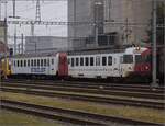 RBDe 4/4 171 (567 171) hatte in St. Margrethen schon die Class 555 und ABt 383 umfahren und war bereit für die Rückfahrt. Februar 2023.