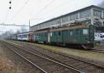 BDe 4/4 651, RBe 540 006-4, BDe 4/4 641 und drei historische Wagen abgestellt in Klus. Die Fahrzeuge sind aufgrund Bauarbeiten in Balsthal momentan in Klus abgestellt. Die drei Triebwagen stehen leider nicht mehr im Einsatz, und warten nun auf ihr weiteres Schicksal, 18.11.2013.