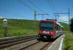 Der SBB Bem 550 001-2  La Donzelle  erreicht als RER 96746 von Genève kommend den Halt Russin. Neben den Weinbergen besonders malerisch, das SNCF Geschwindigkeitssignal am linken Bildrand. 

5. August 2008