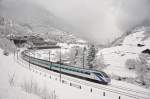 Noch fahren sie: ETR 470 004 unterwegs durch das frisch verschneite Urner Reusstal in Richtung Süden.