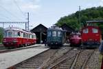 Gruppenbild mit dem DSF BDe 4/4 und RBe 4/4, mit dem Roten Pfeil der OeBB und dem Rangiertraktor, am 1.8.17 vor dem Depot Koblenz.