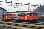 Die während den Jahren 1963 bis 1966 in Betrieb genommenen SBB RBe 540 (RBe 4/4) bieten auch noch im Jahre 2020 ein interessantes Fotomotiv.
RBe 540 052-8 in Olten am 1. Januar 2020.
Fotostandort Strasse, Bildausschnitt Fotoshop.
Foto: Walter Ruetsch  