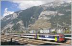 IR10790 ist der schnelle Anschlusszug vom BerninaExpress nach Zrich HB und wird mit RBe 540 018-1 gefhrt. Tagsber bleibt er in Chur abgestellt. (28.09.2009)