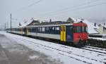 RBe Pendel, mit dem RBe 206, bei Ausfahrt in Balsthal, 22.11.2013.