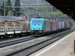 Crossrail - 185 577-4 + 185 593-1 mit Gterzug im Bahnhof Gschen am 08.05.2012