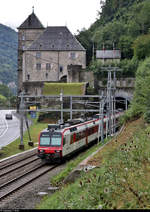 Nachschuss auf RBDe 560 408-7 (RA08 | DO RA 94 85 7 560 408-7 CH-RA) am nördlichen Portal des Tunnel Saint-Maurice (CH).

🧰 RegionAlps SA (SBB)
🚝 R 6217 Monthey (CH)–Brig (CH)
🚩 Bahnstrecke Vallorbe–Domodossola (Simplonstrecke | 100/200)
🕓 4.8.2020 | 12:56 Uhr