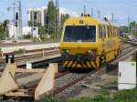 SPENO Schienenoberflächen-Meßtriebwagen SM 775 abgestellt am 29.08.2009 Dresden-Hbf.