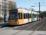 Wagen 806 des NVS am 15.04.2010 an der Haltestelle Hegelstra�e ...