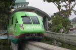 Der gr�ne Doppeltriebwagen f�hrt ...  Karl Seltenhammer 17.06.2010