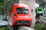 Der rote Doppeltriebwagen f�hrt ...  Karl Seltenhammer 18.06.2010