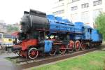 11-022 steht als Denkmal vor dem Hauptbahnhof in Belgrad. Ihre Aufgabe war es frher, den blauen Zug von Prsident Tito zu ziehen. Aufnahme: 28.04.11