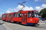 Serbien / Straenbahn Belgrad / Tram Beograd: Tatra KT4YU - Wagen 2330 der GSP Belgrad, aufgenommen im Juni 2018 in der Nhe der Haltestelle  Ekonomski fakultet  in Belgrad.