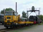 Bauzug mit 530670 vor ...  Patrick Sesseler 31.10.2010