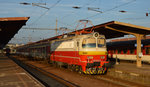 240 022-4 im Personenbahnhof von Zvolen/Altsohl, nächste Aufgabe: Regionalzug Os 5766 Zvolen os.