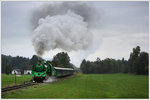 486.007 vom Depot Vrútky (SK) mit einem ÖGEG Fotozug auf der hauseigenen Strecke zwischen Timelkam und Ampflwang bei der Betriebsausweiche Puchkirchen am 2.10.2016 aufgenommen.