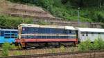 Eine 721 122-0 welche im Bahnhof Bad Schandau auf grünes Signal wartet. Im Anhang eine Überführung von RailAdventure (Dieselzug aus England, sowie eine 186 163-2)