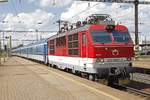 350 002 mit Reisezug in Pardubice am 07.06.2017.