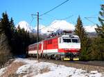 Die 350 016 ist mit dem Zug Ex 605  Tatran  kurz nach Štrba.