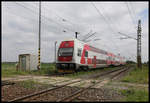 Elefant 671018-7 erreicht hier am 17.5.2019 als Zug 9618 nach Bratislava um 13.36 Uhr den Bahnhof Tvrdosovce.