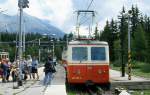 Am 26.6.2001 steht die Zahnradbahn 405952 in Strbske Pleso wieder zur Rckfahrt
in die Talstation bereit. 