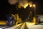 Das letzte Nachtfoto an diesem Abend zeigt die 477.013 im Bahnhof von Červená Skala.