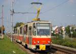 T6A5 7909 + 7910 fahren durch die Račianska ulica stadteinwärts und erreichen demnächst den Betriebsbahnhof Krasnany.