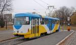 Kaschauer Tatra T3/SUCS-Wagen 422, abfahrtbereit am Haltestelle Bahnhof (Staničné námestie/Bahnhofsplatz); 19.11.2011