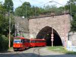 In der aktuellen ÖPNV-Farben von Bratislava - rot - präsentiert sich die Tatra T3 Nr.