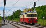 SŽ 911-302 fährt durch Maribor-Tabor Richtung Maribor HBF.