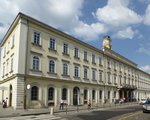 Ljubljana, der Hauptbahnhof von der Straenseite, Juni 2016