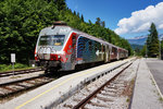 813 121-6 als LP 4210 (Sežana - Nova Gorica - Jesenice), am 26.5.2016 bei einem Aufenthalt im Bahnhof Bled Jezero.