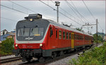 SŽ 813-105 fährt durch Maribor-Tabor Richtung Ormož.