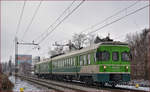 SŽ 711-020fährt durch Maribor-Tabor Richtung Maribor HBF. /23.12.2016