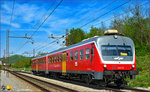 SŽ 814-112 fährt durch Maribor-Tabor Richtung Murska Sobota. /22.4.2016