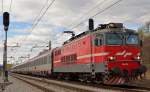 S 342-001 zieht Personenzug durch Maribor-Tabor Richtung Wien.