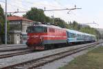 SZ 342-023 mit dem INT 482  Ljubljana  am 18.August 2013 im slowenischem Grenzbahnhof Ilirska Bistrica.