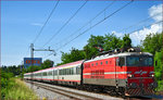 SŽ 342-023 zieht EC158 durch Maribor-Tabor Richtung Wien. /8.6.2016