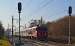 S 363-006 zieht EC258 'Croatia' durch Maribor-Tabor Richtung Wien. /17.11.2012