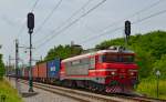 S 363-017 zieht Containerzug durch Maribor-Tabor Richtung Norden. /15.7.2013