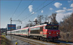 SŽ 363-027 zieht EC158 durch Maribor-Tabor Richtung Wien.