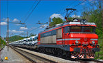 SŽ 363-012 zieht Autozug durch Maribor-Tabor Richtung Koper Hafen.
