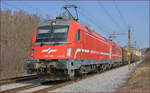 SŽ 541-102 zieht Güterzug durch Maribor-Tabor Richtung Süden. /24.2.2021
