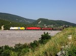 Die 541 104 und die 541 103 mit einem Kohlezug am 25.06.2016 unterwegs bei Hrastovlje.