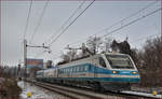 SŽ 310-005 fährt durch Maribor-Tabor Richtung Maribor HBF.