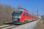 SŽ 312-122 fährt durch Maribor-Tabor Richtung Dobova. /10.3.2022