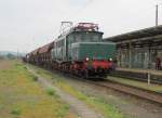 LEG 254 052-4 mit einem Fotog�terzug von Halle (S) nach ...