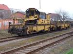 Sonstige Auf der Zufahrtsstrecke zum Stralsunder Nordhafen stand diese Baumaschine am 09.April 2010.