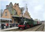Sonstige Die Dampflok 'Waldbr�l' wurde beim Dampfspektakel 2010 am Pendelzug zw. Bahnhof und Betriebswerk in Gerolstein eingesetzt; 2.4.2010.