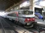 SNCF - E-Lok 215054 in Paris im Bahnhof Gare ...